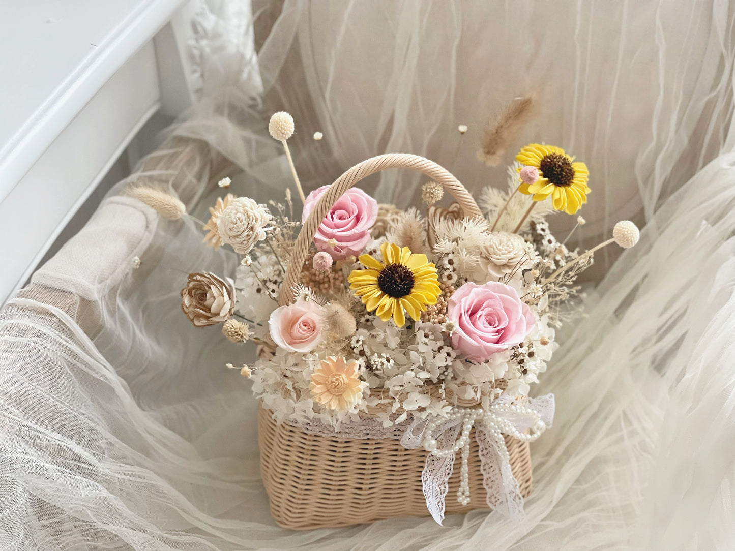 Preserved flower basket