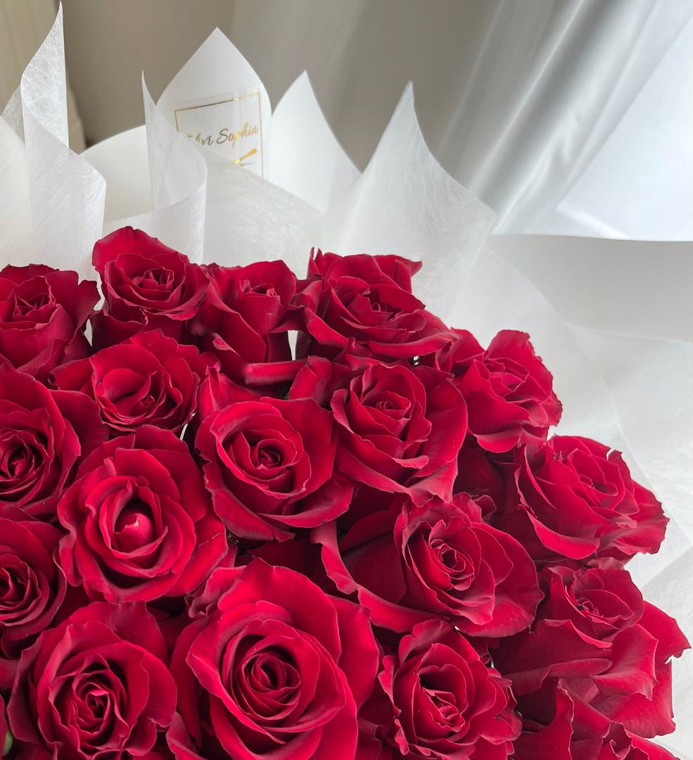 52 Kenya Red rose