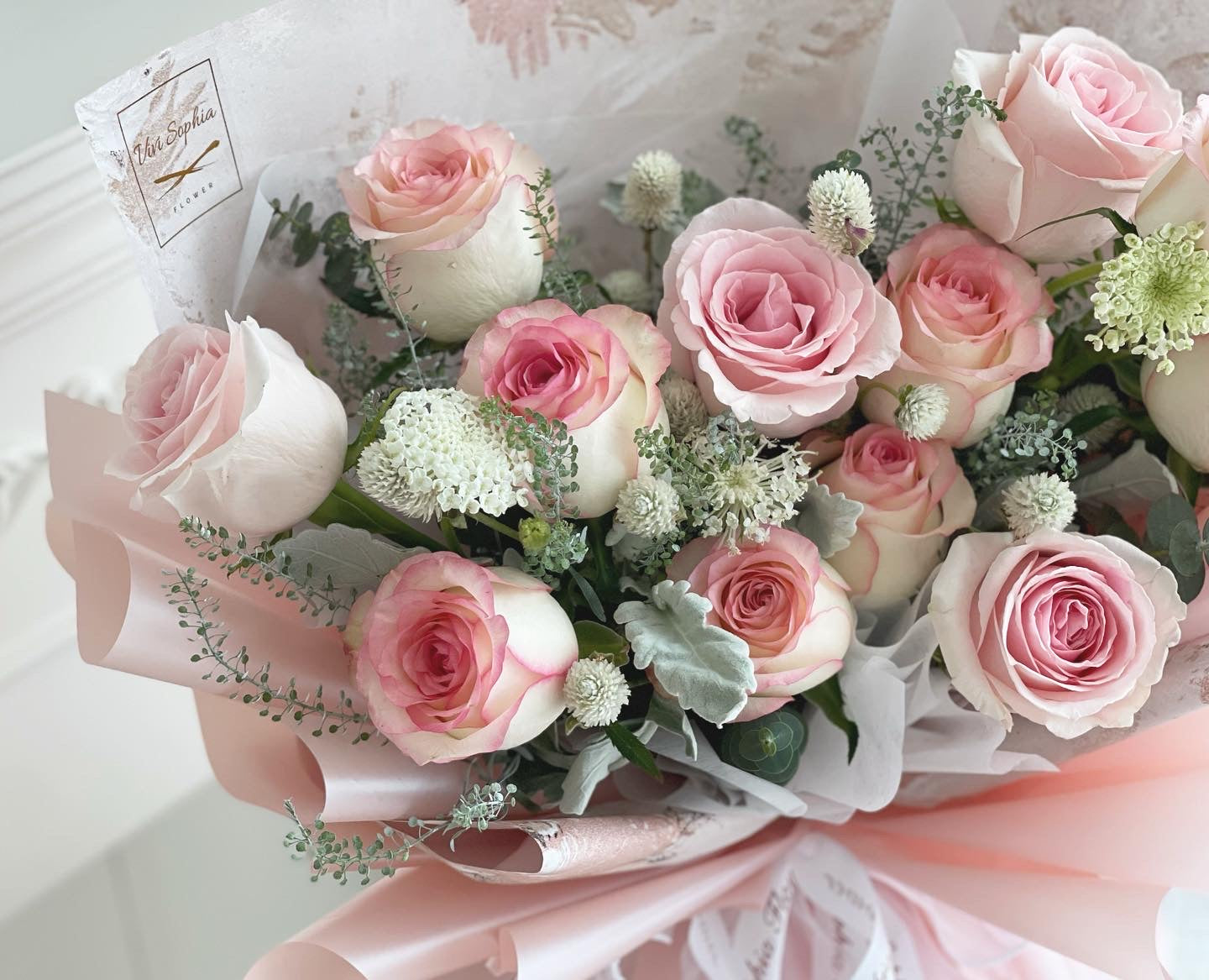 Mixture pink roses