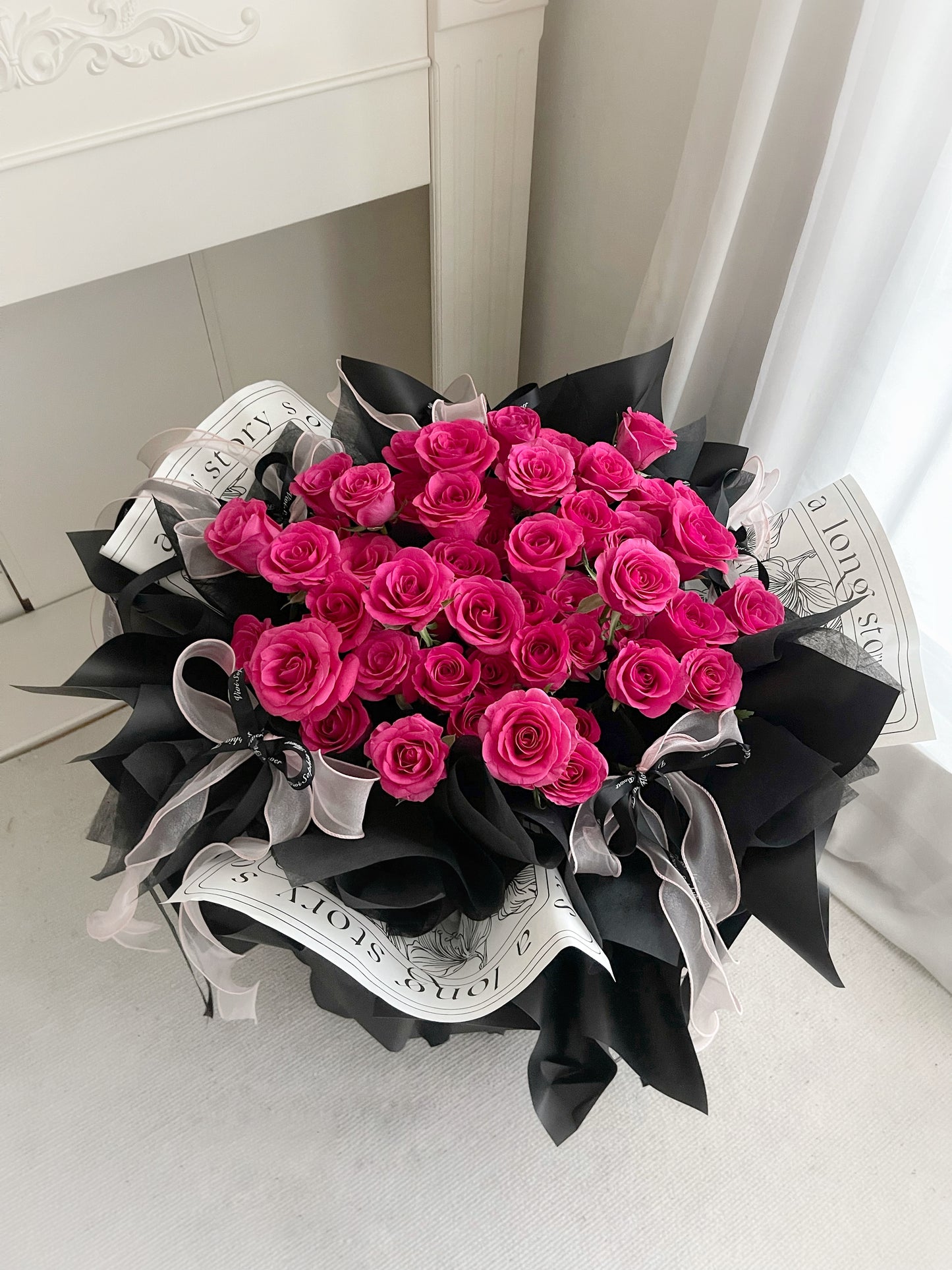 52 Black Hot pink Roses
